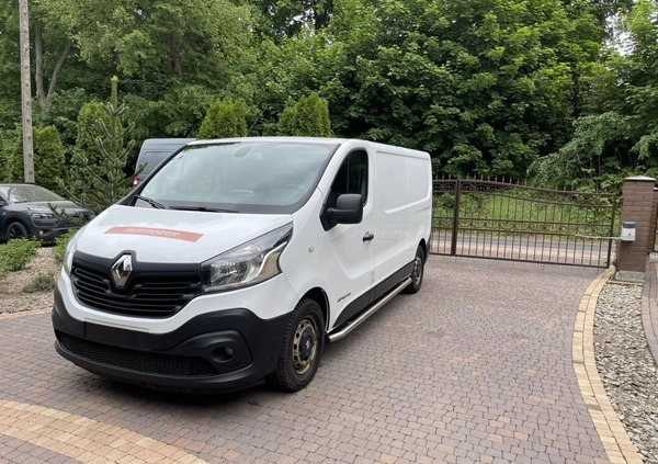 Renault Trafic cena 36000 przebieg: 186000, rok produkcji 2015 z Czarne małe 562